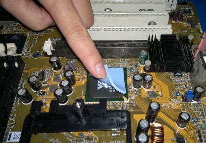 如何保證導熱硅脂的導熱性？