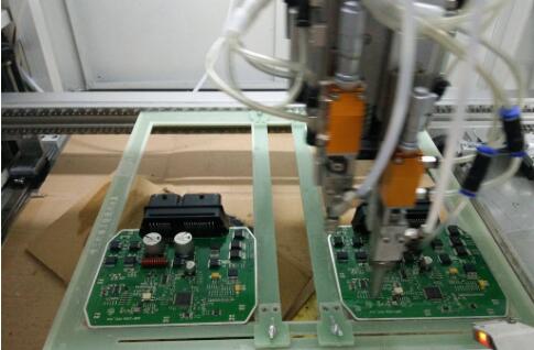 在電子線路板涂上三防漆能防止漏電嗎？